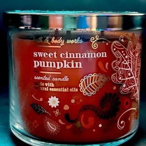~SOLD~Bath and Body Works Sweet Cinnamon Pumpkin 3 Wick Candle